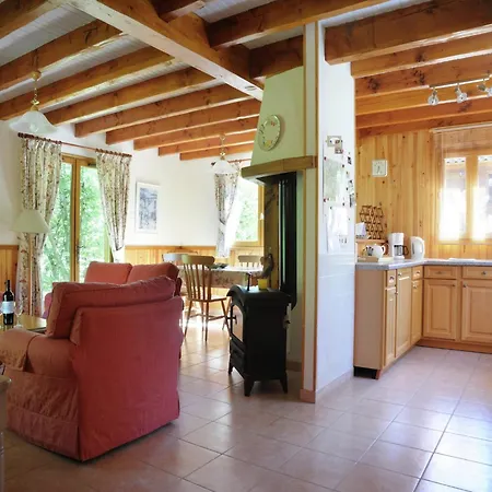 Tidy Chalet In The Woods Of The Beautiful Dordogne Chalet