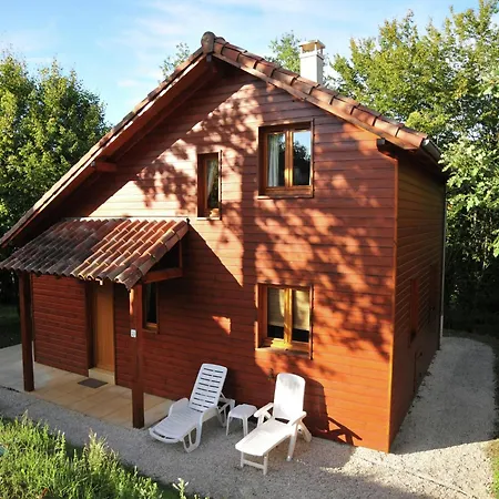 Chalet Tidy Chalet In The Woods Of The Beautiful Dordogne