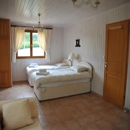 Tidy Chalet In The Woods Of The Beautiful Dordogne * Souillac